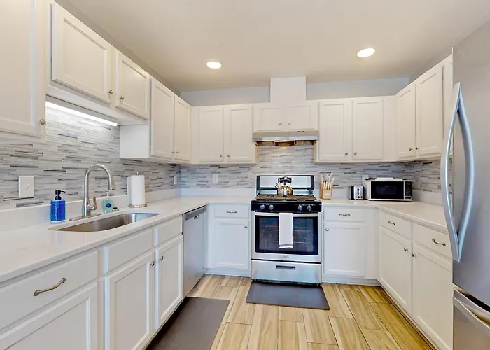 Holiday home Downtown Duplex W/ Fire Pit: 1 Mi To Waterfront Pensacola