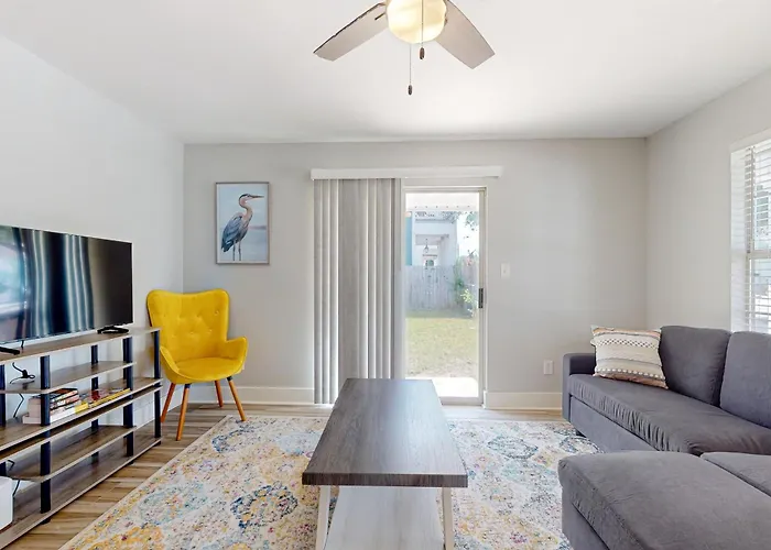 Downtown Duplex W/ Fire Pit: 1 Mi To Waterfront