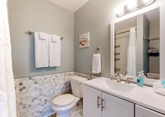 Holiday home Downtown Duplex W/ Fire Pit: 1 Mi To Waterfront