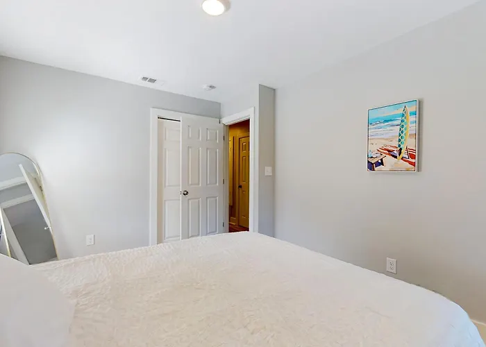 Downtown Duplex W/ Fire Pit: 1 Mi To Waterfront Holiday home Pensacola