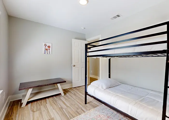Downtown Duplex W/ Fire Pit: 1 Mi To Waterfront